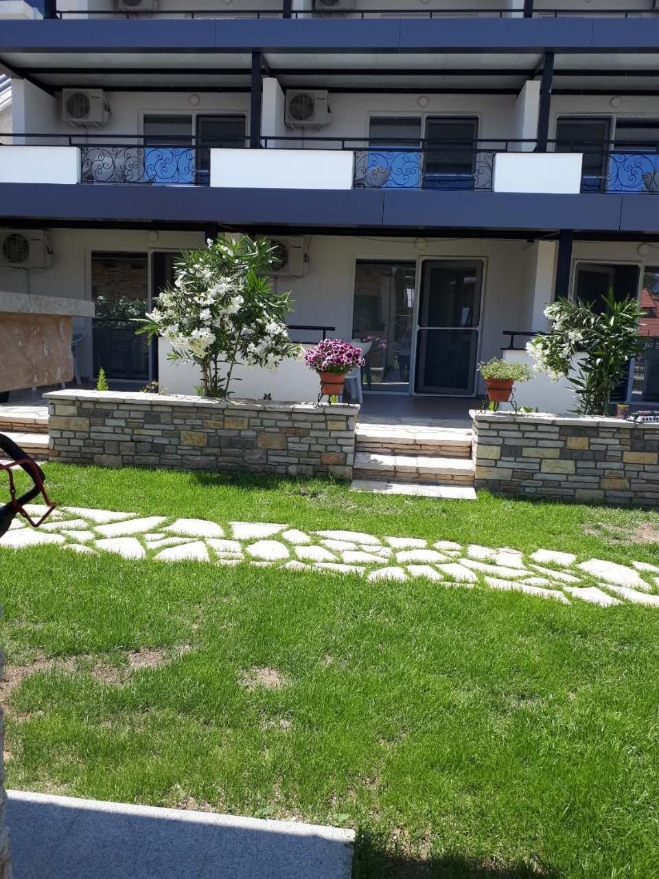 Apartments And Villas Janev Dojran Exterior photo